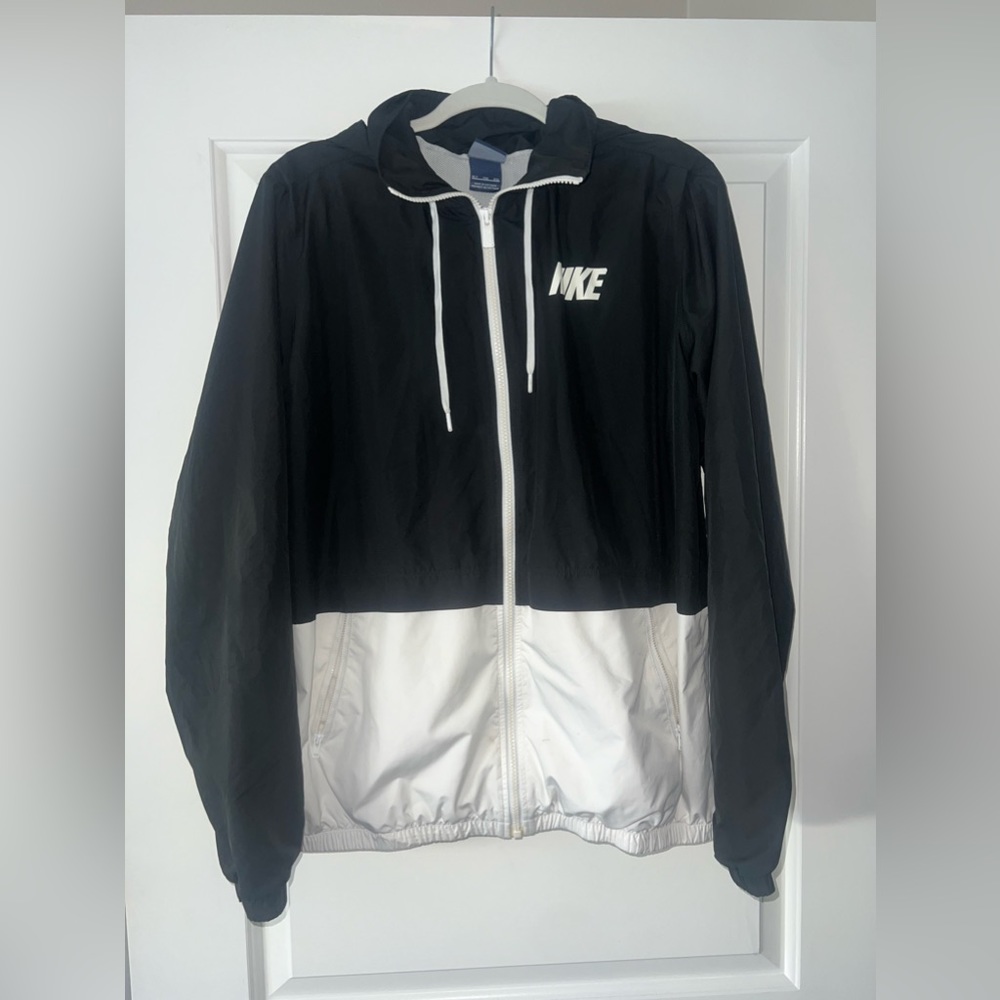 Nike Men’s Windbreaker Jacket black white XLT Big and Tall
